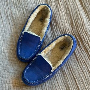 Ugg moccasin slippers